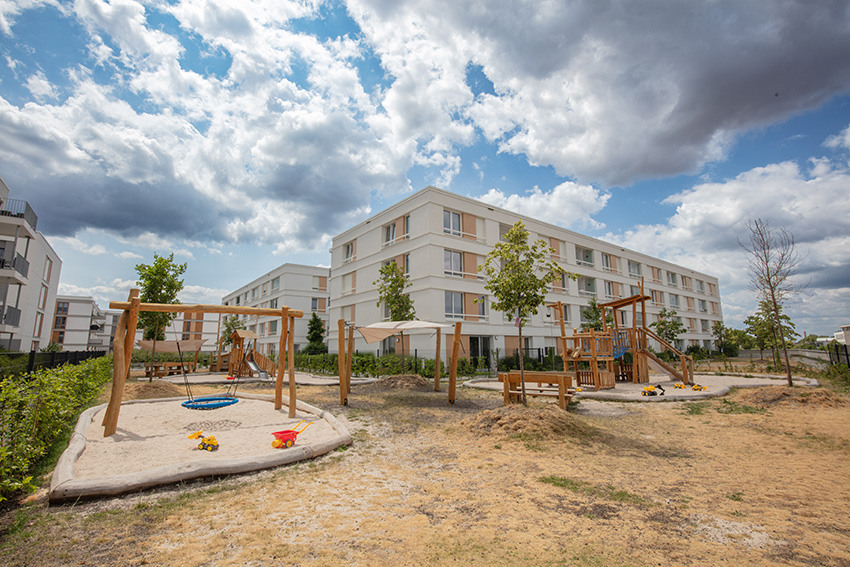 Spielgeräte im Garten der Denk mit Kita Heidelberg