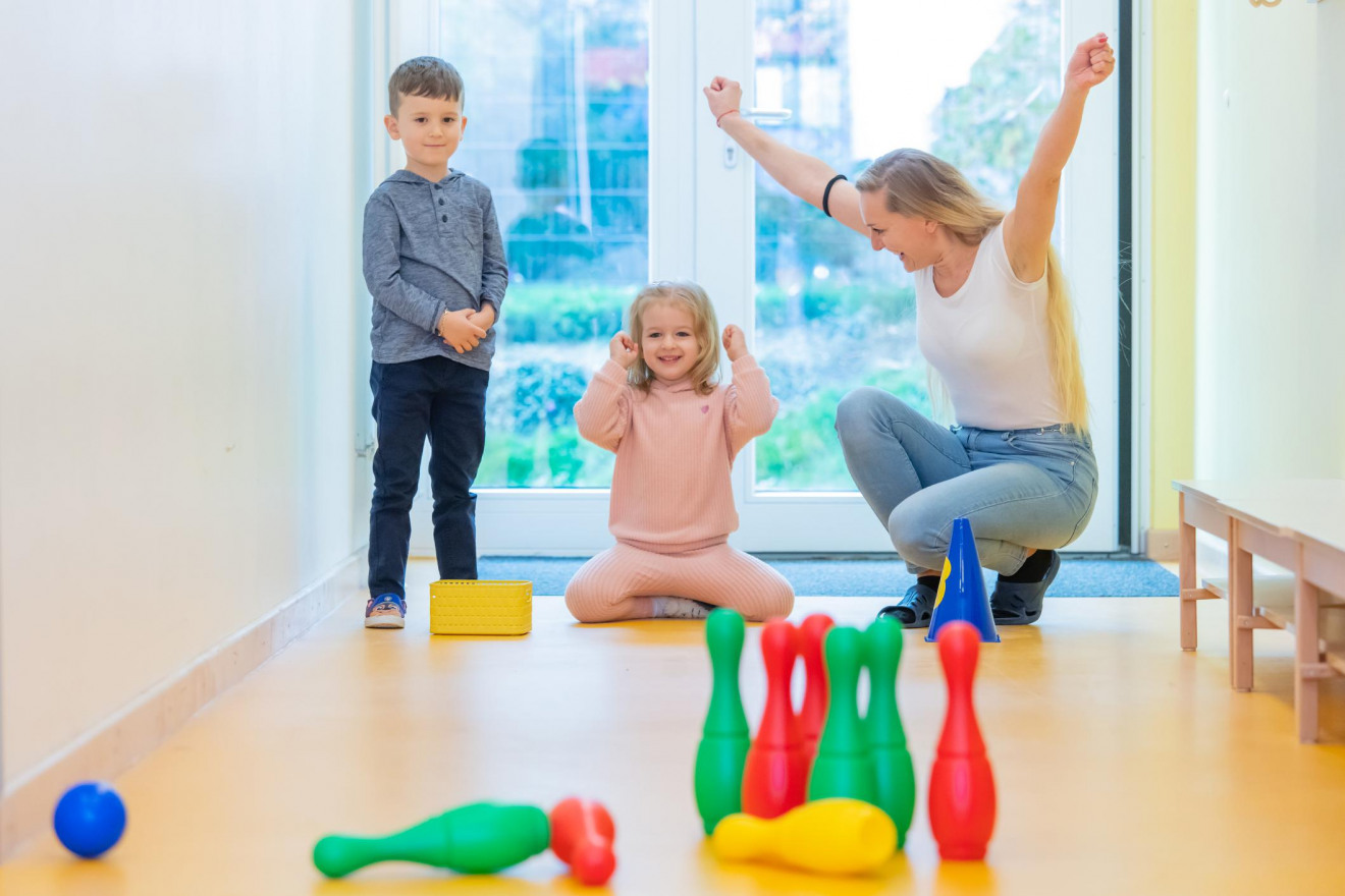 Kegeln im Kindergarten der Denk mit Kita