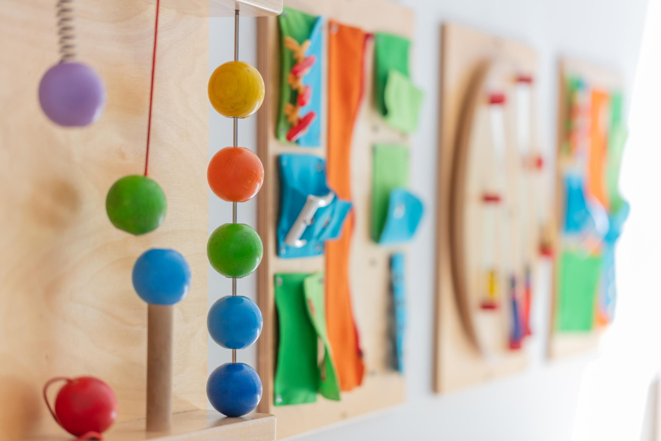 Spielwand in der Kita