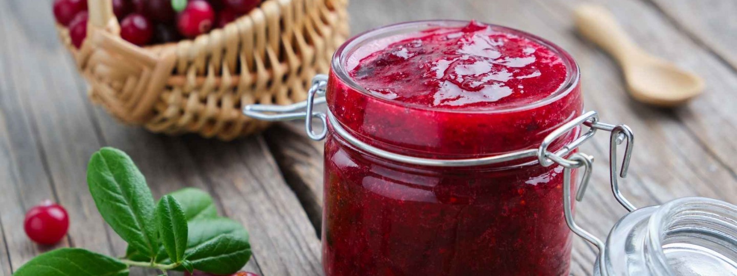 Marmelade kochen in der Kinderkrippe