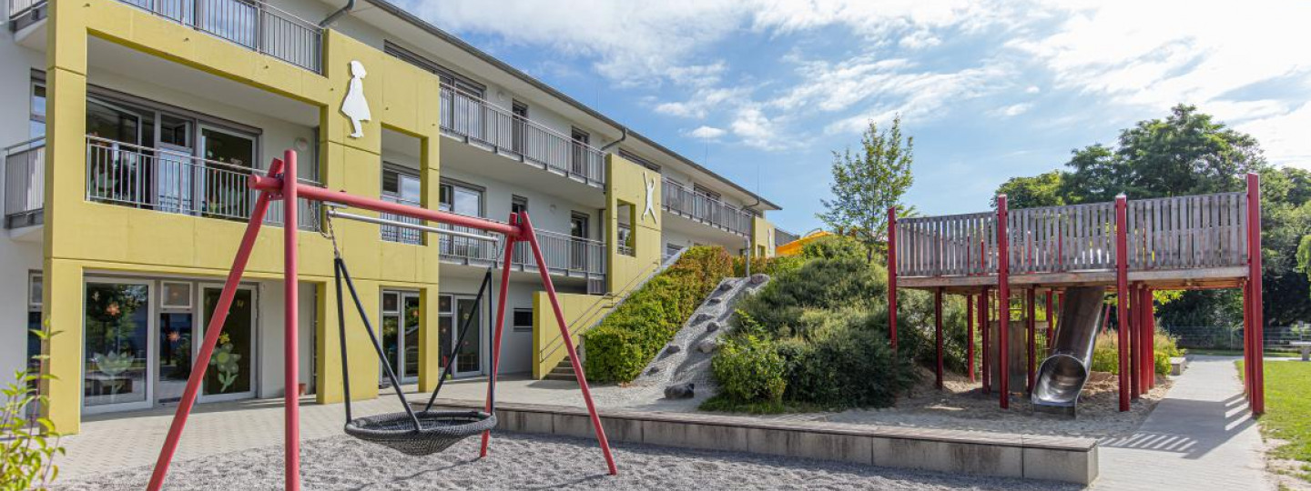 Garten der Denk mit Kita Schwabhausen, Augsburgerstraße