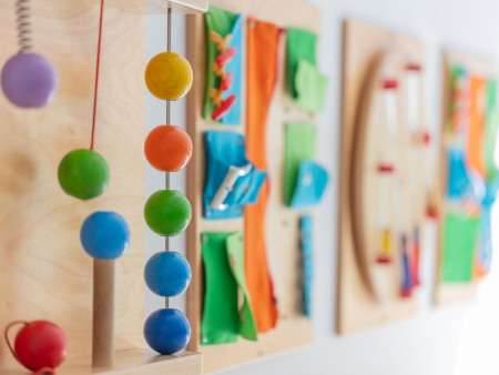 Spielwand in der Kita